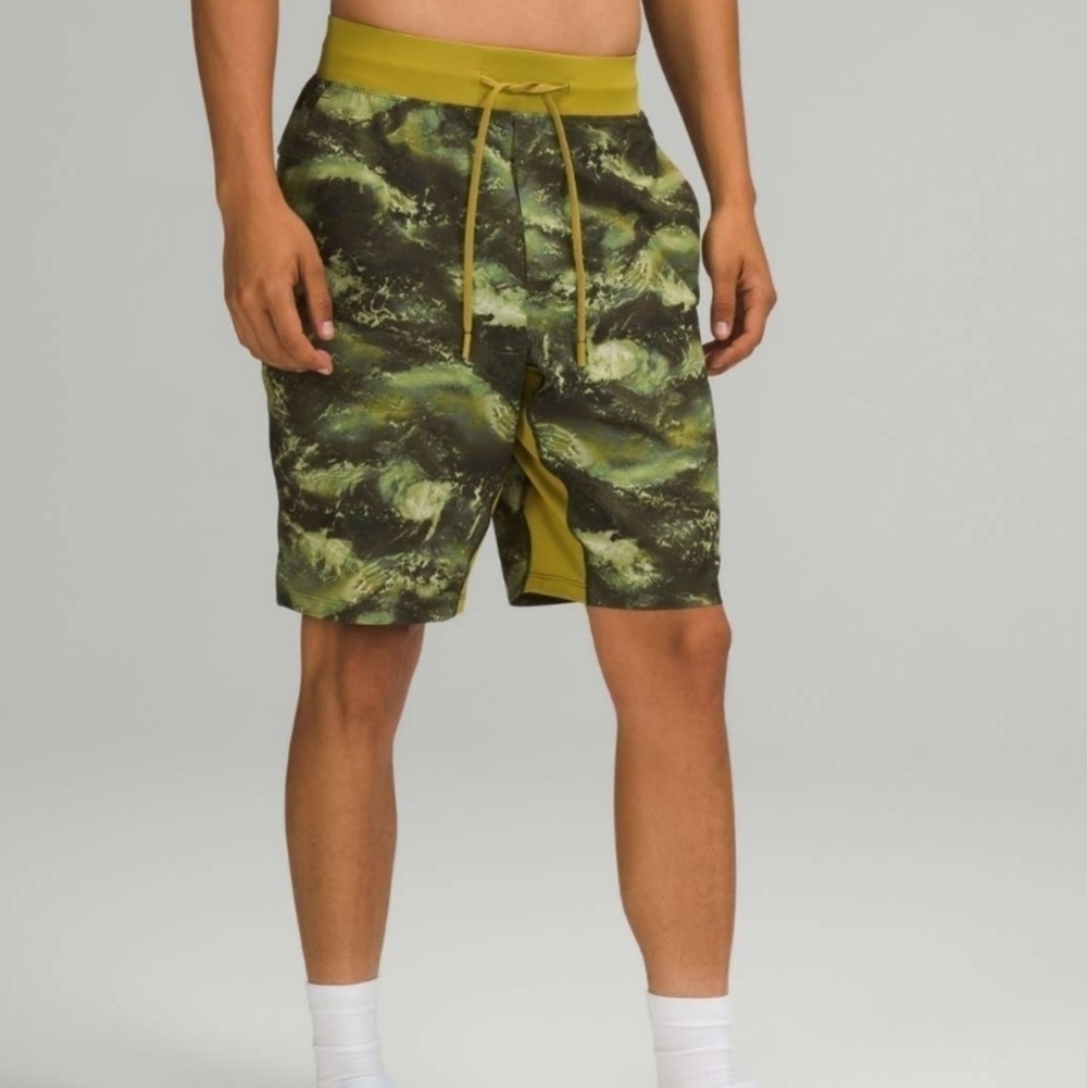 Lululemon T.H.E. Linerless Short 9" High Dive Auric Gold Multi Size XXL